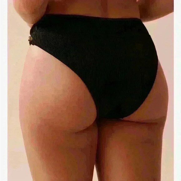 La Vie En Rose Textured  Bikini, black, top size XXL, bottom size L. - Picture 11 of 11